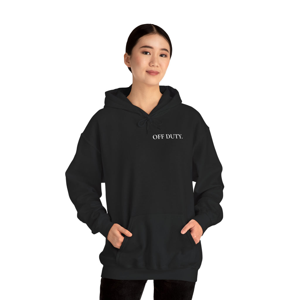 Sweat à capuche femme « Off Duty » : « HORS SERVICE. NE PAS DÉRANGER. »