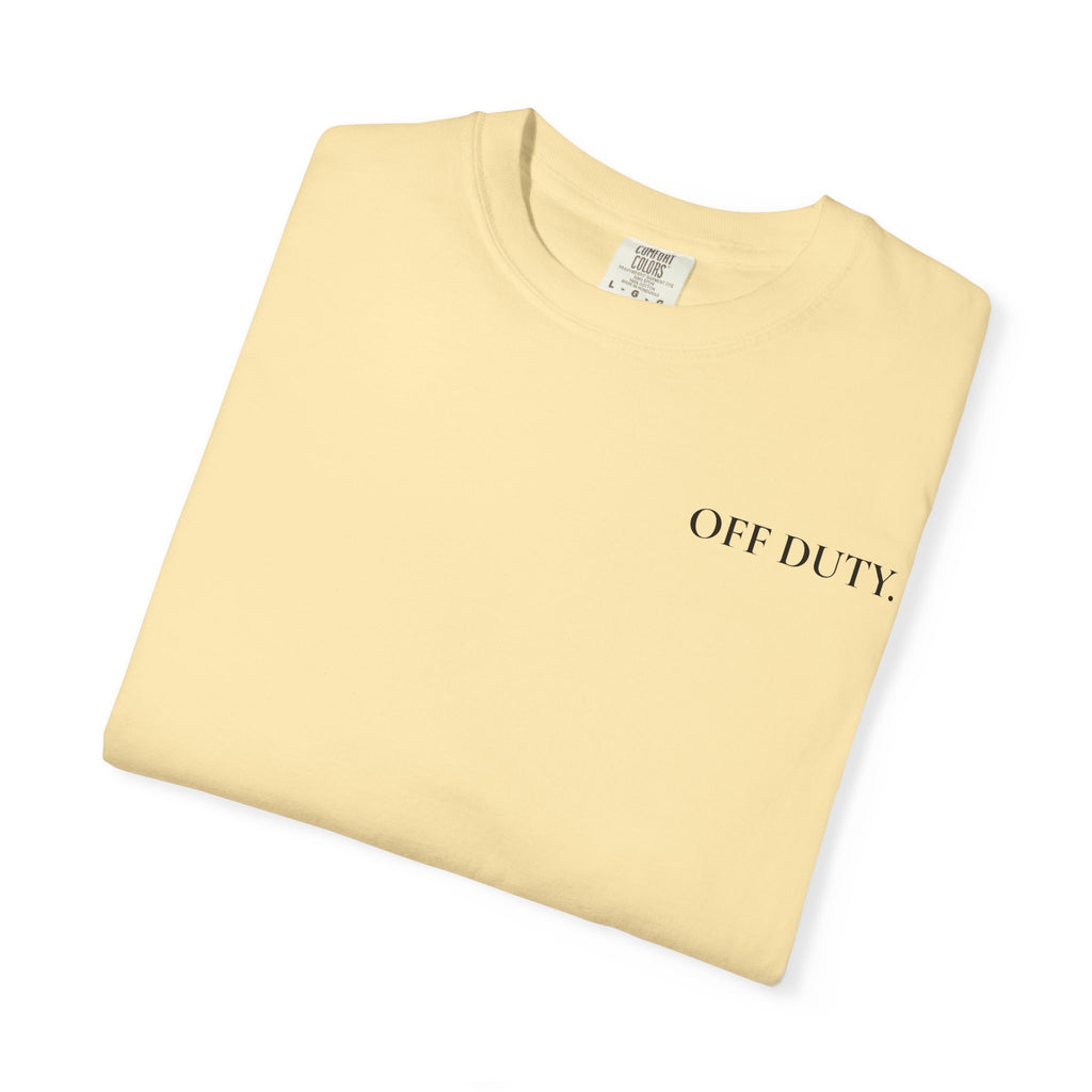 Damen T-Shirt „OFF DUTY“ – Minimalistisches „Out of Office“ Büro-Flucht Shirt